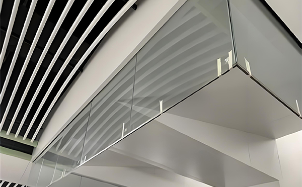 麟游玻璃挡烟垂壁