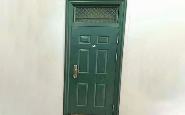 麟游学校教室门 麟游学校教室门