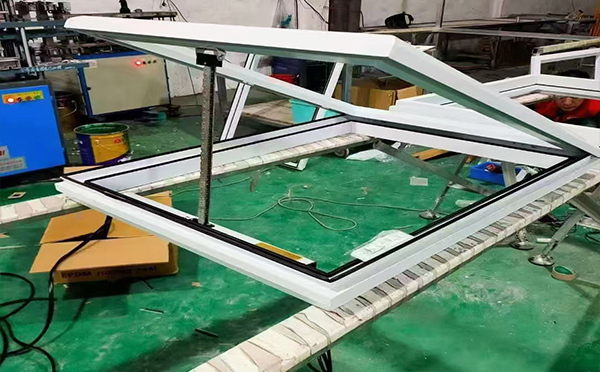 某地下车库出入口麟游排烟窗配置工程