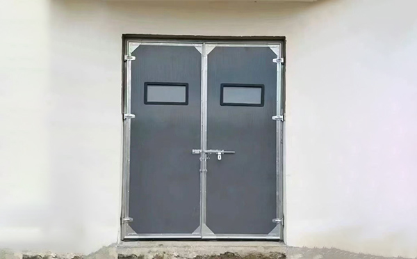 麟游工业门在高温作业区域的运行表现